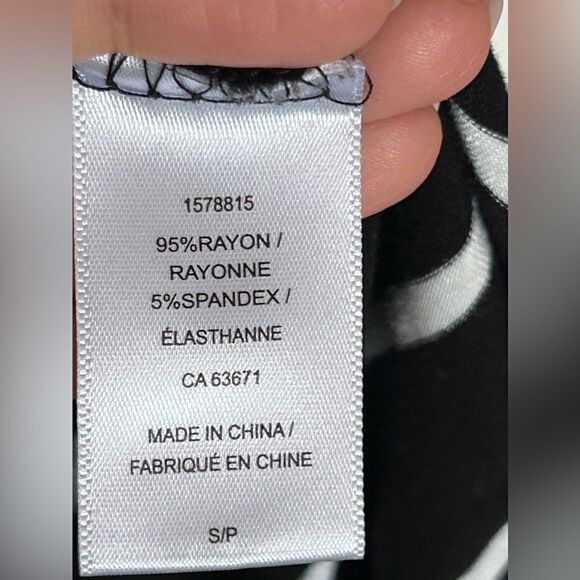 BCBGeneration Striped Black And White Dress Short Sleeves - Picture 5 of 6